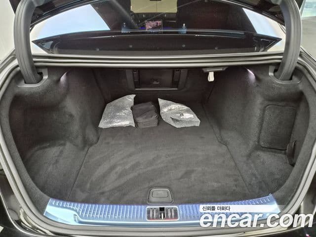 Mercedes-Benz S-Class 2025 — Фото 18/20