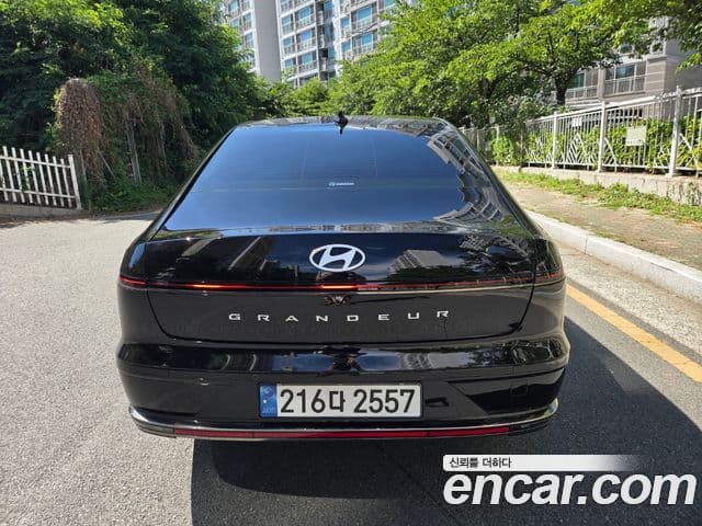 Hyundai Grandeur Hybrid 2024 — Photo 13/20