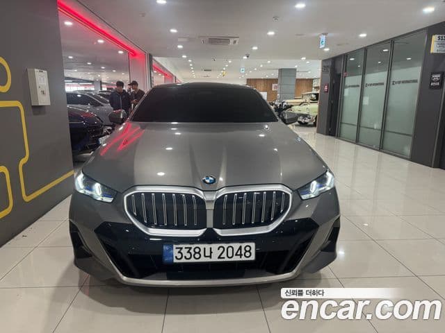 BMW 5 Series 2025 — ფოტო 2/17