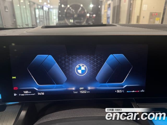 BMW 5 Series 2025 — ფოტო 6/17