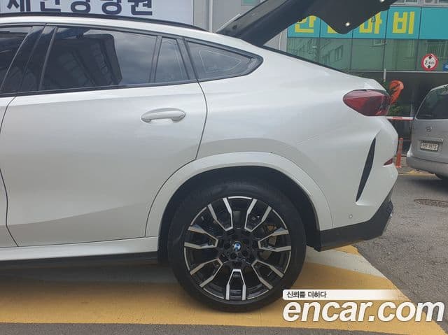 BMW X6 2025 — Photo 7/17