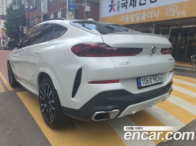 BMW X6 2025 — Photo 13/17