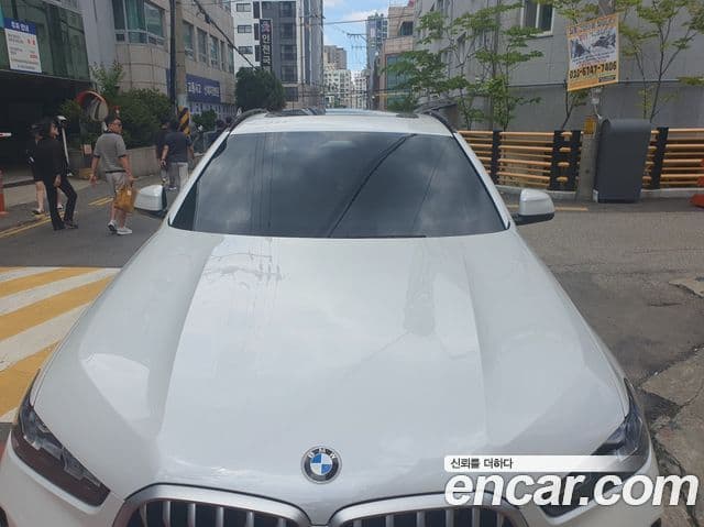 BMW X6 2025 — Photo 2/17