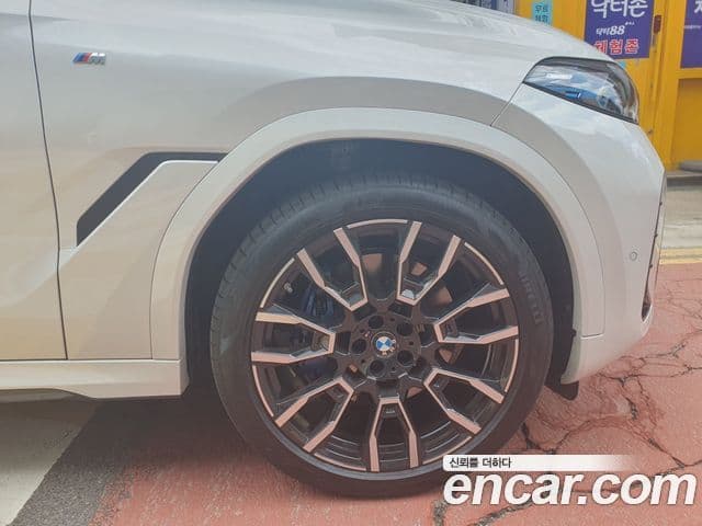 BMW X6 2025 — Photo 5/17