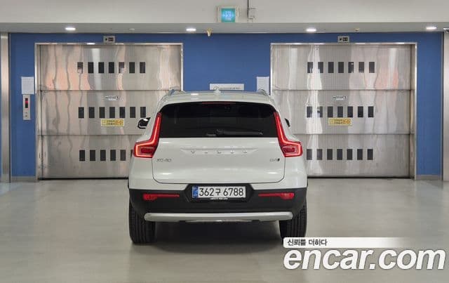 Volvo XC40 2025 — Фото 3/20