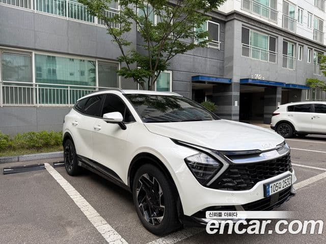 Kia Sportage 2022 — Фото 1/15