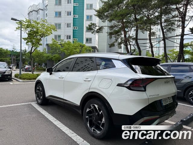 Kia Sportage 2022 — Фото 2/15