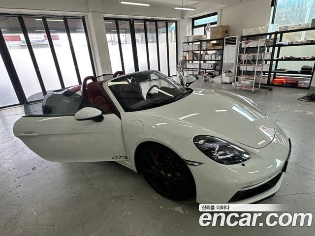 Porsche 718 Boxster 2018 — ფოტო 2/8