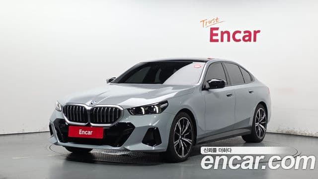 BMW 5 Series 2025 — ფოტო 1/20