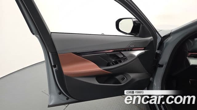 BMW 5 Series 2025 — Photo 19/35