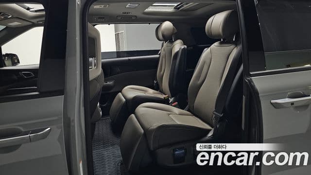 Kia Carnival 2024 — Şəkil 12/20
