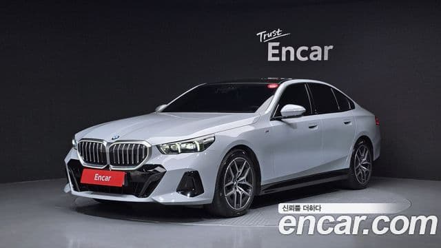 BMW 5 Series 2024 — Şəkil 9/20