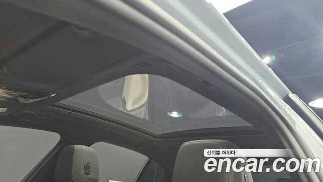 BMW 5 Series 2024 — Photo 22/31