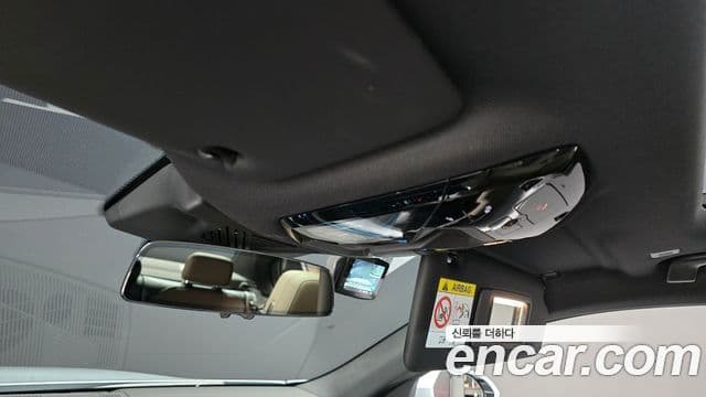 BMW 5 Series 2024 — Photo 17/31