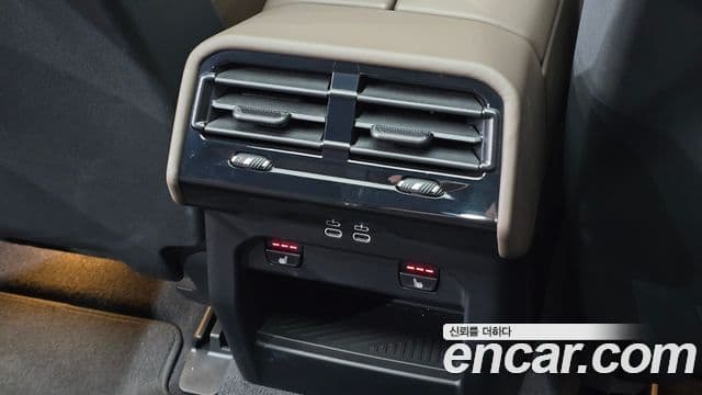 BMW 5 Series 2024 — Photo 12/31