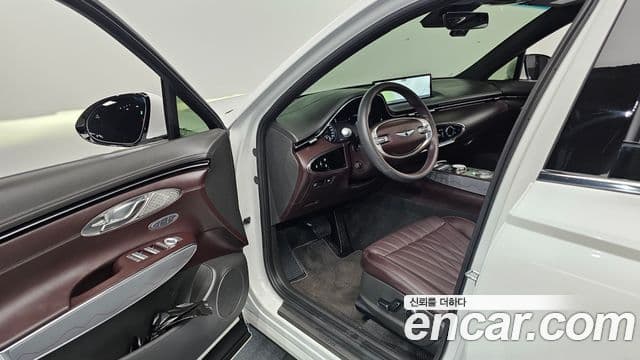Genesis GV70 2022 — Şəkil 10/20