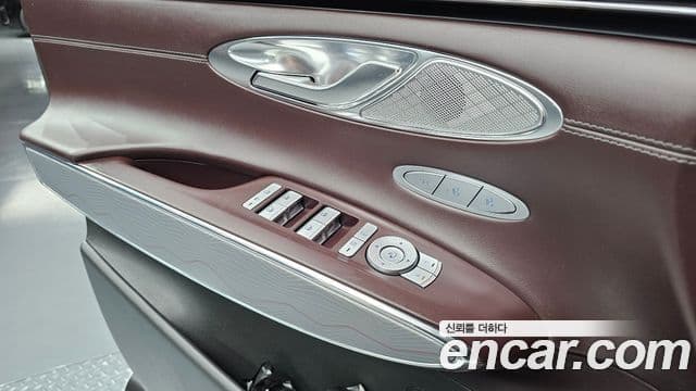 Genesis GV70 2022 — Şəkil 14/20