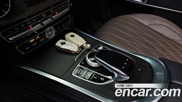 Mercedes-Benz G-Class 2023 — ფოტო 18/20