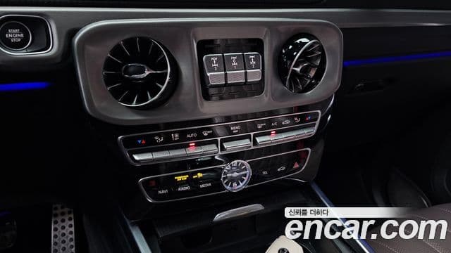 Mercedes-Benz G-Class 2023 — ფოტო 19/20