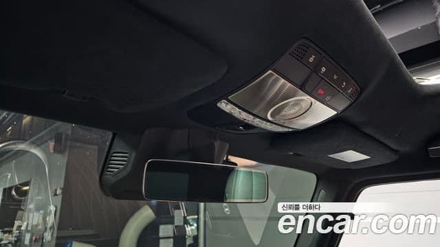 Mercedes-Benz G-Class 2023 — Photo 21/32