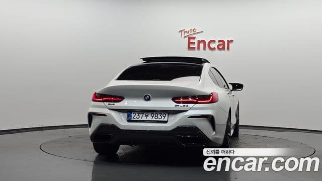 BMW 8 Series 2025 — Фото 4/20
