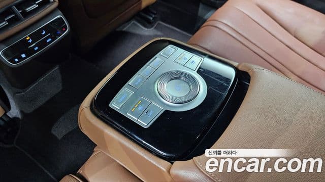 Genesis Electrified G80 2022 — ფოტო 16/20