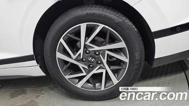 Hyundai Grandeur Hybrid 2024 — Photo 10/29