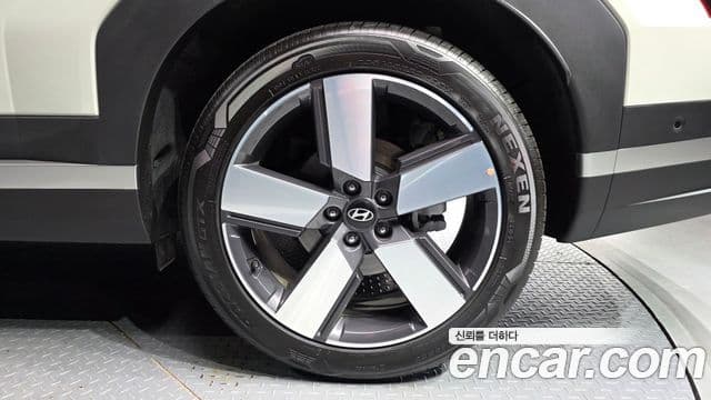 Hyundai Santa Fe 2024 — Photo 2/35