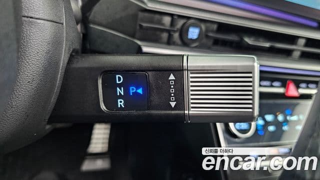Hyundai Santa Fe 2023 — ფოტო 7/20