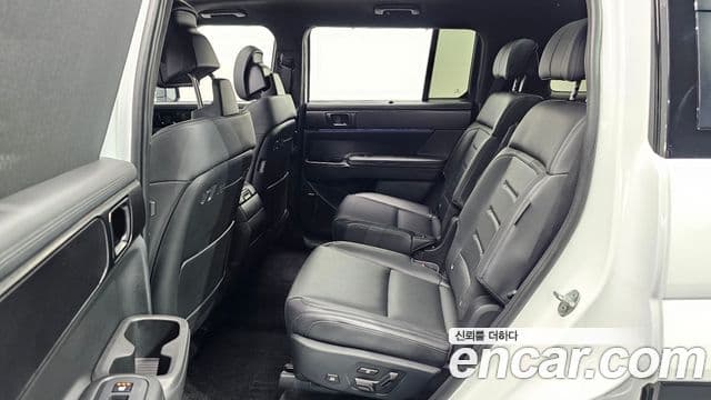 Hyundai Santa Fe 2023 — ფოტო 10/20