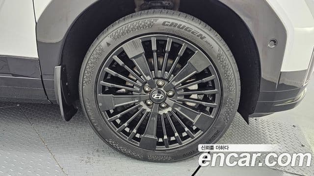 Hyundai Santa Fe 2023 — Photo 21/38