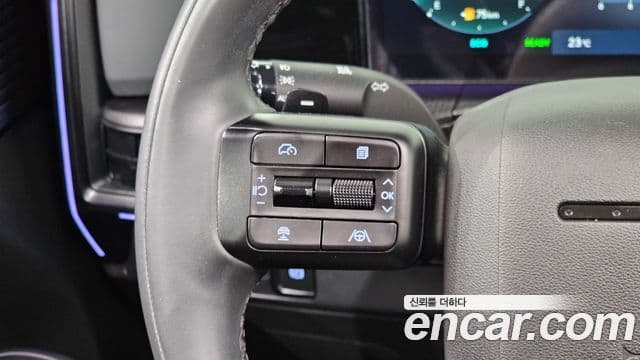 Hyundai Santa Fe 2023 — Photo 24/38