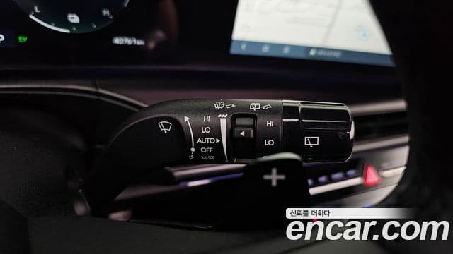 Hyundai Santa Fe 2023 — Photo 22/38
