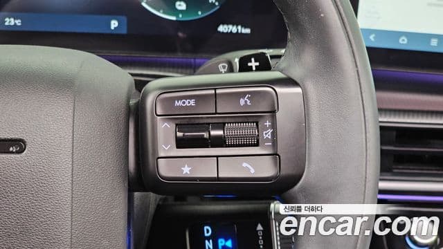 Hyundai Santa Fe 2023 — Photo 35/38