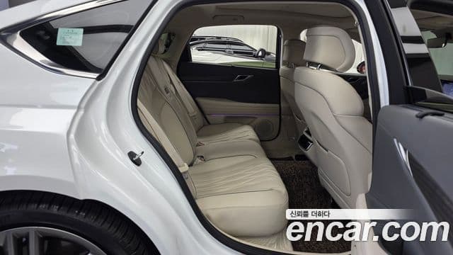 Genesis Electrified G80 2025 — Şəkil 12/20