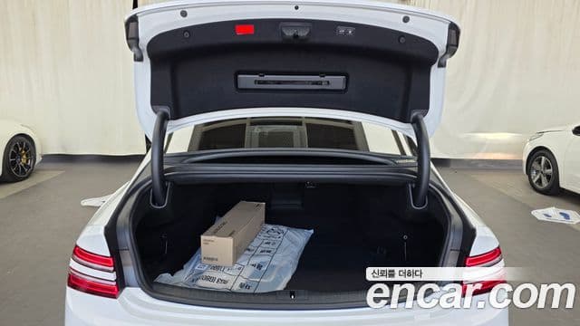 Genesis Electrified G80 2025 — Şəkil 20/20