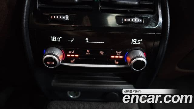 BMW 5 Series 2018 — Şəkil 19/20