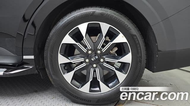 Kia Carnival 2021 — Фото 5/20