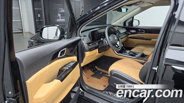 Kia Carnival 2021 — Фото 10/20