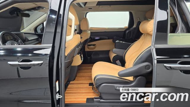 Kia Carnival 2021 — Фото 11/20