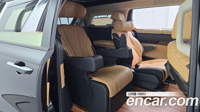 Kia Carnival 2021 — Фото 12/20