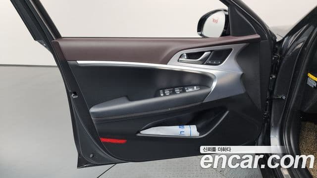 Genesis G70 2020 — ფოტო 32/36