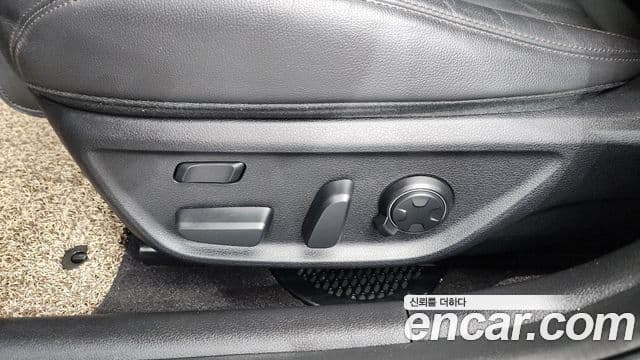 Genesis G70 2020 — ფოტო 31/36