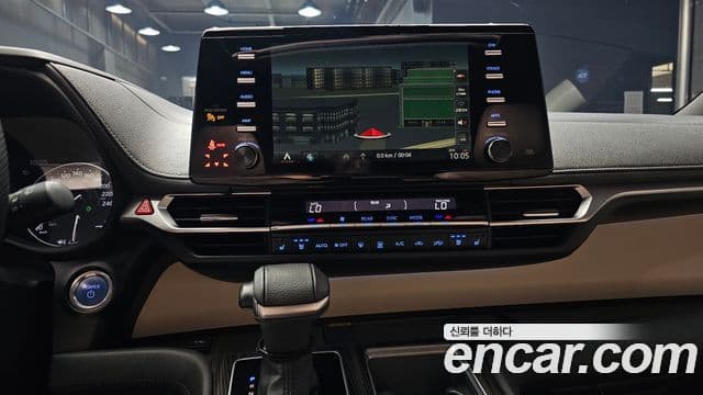 Toyota Sienna 2023 — ფოტო 14/20