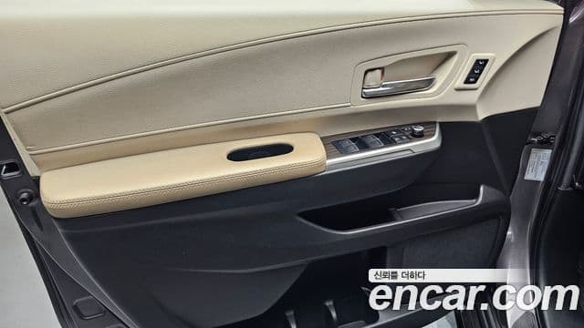 Toyota Sienna 2023 — Photo 12/32
