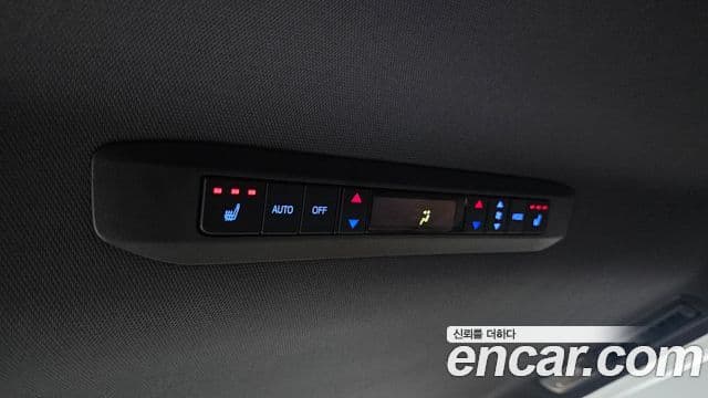 Toyota Sienna 2023 — Photo 27/32