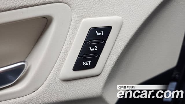 Toyota Sienna 2023 — Photo 16/32