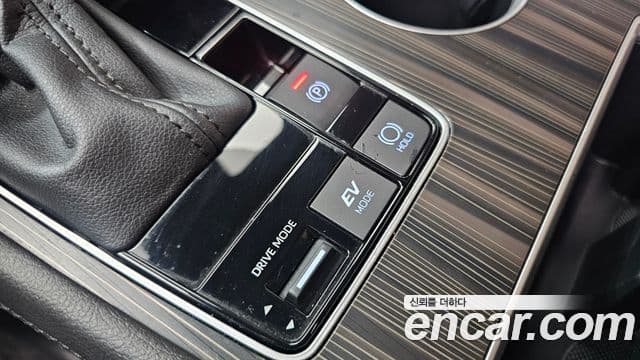 Toyota Sienna 2023 — Photo 30/32