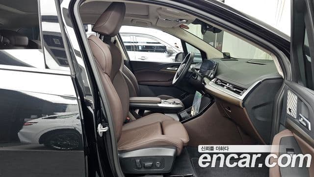 BMW 2 Series Active Tourer 2025 — ფოტო 11/20