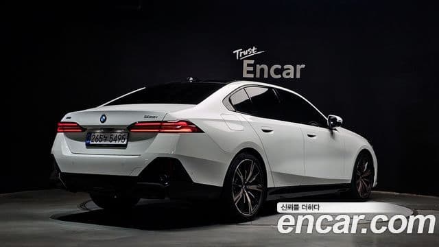 BMW 5 Series 2025 — Şəkil 2/20